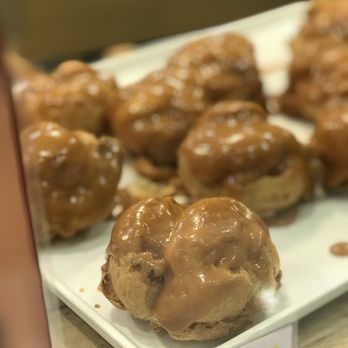 Beard Papa's - Desserts Near Me - Los Angeles, California