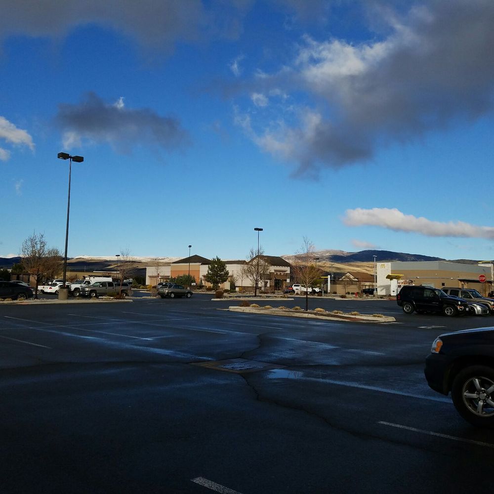 Eagle Landing - Shopping Centers Near Me - Sparks, Nevada