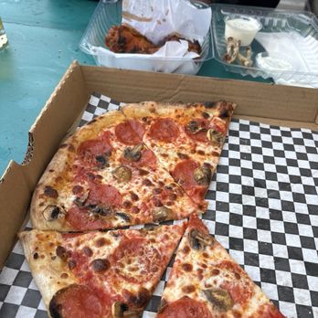 Monkish Brewing - Felice Pizza-delicious dough, ordered a pepperoni and mushroom, but as you can see I can count the mushrooms, there should be more... lol - Breweries Near Me - Torrance, California