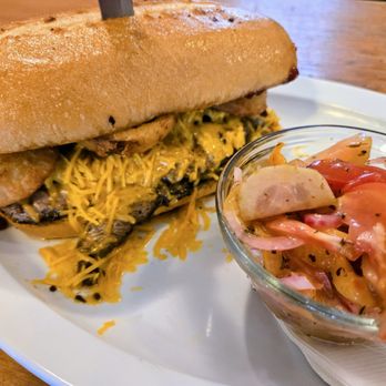 Papa's New Roost - Western trip tip sandwich - American Near Me - Sonora, California