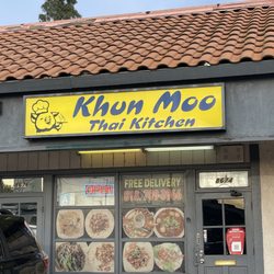 Khun Moo Thai Kitchen - Outside sign