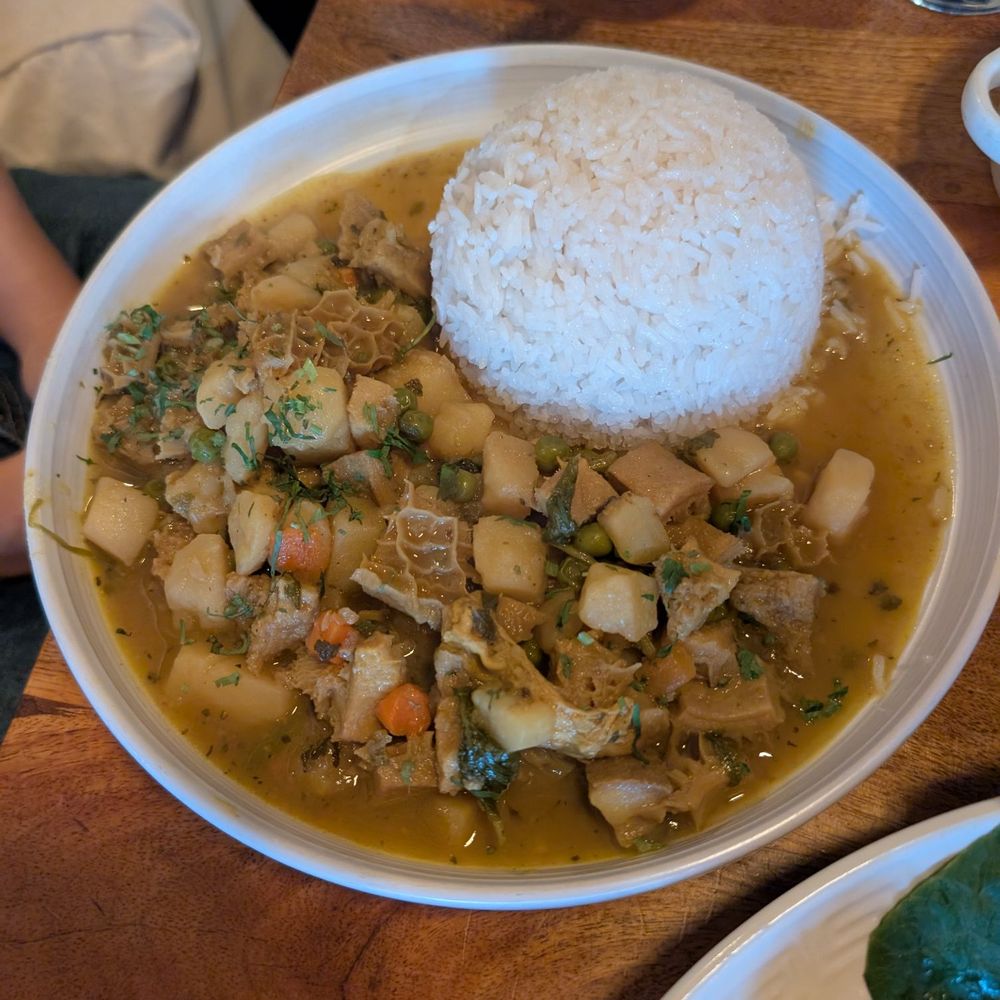 Bodegon No 69 - Cau cau - Latin American Near Me - Pasadena, California