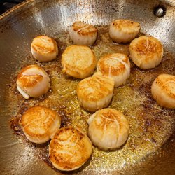 Ocean Catch Seafood Market - Pt Judith U-10 scallops. Unbelievably delicious