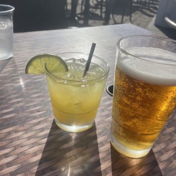 Smuggler Jack's - Drinks on the deck - Seafood Near Me - Massapequa, New York