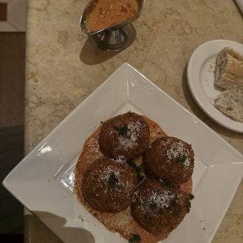 The Cheesecake Factory - Fried Macaroni and Cheese - American Near Me - Tigard, Oregon The Cheesecake Factory - Fried Macaroni and Cheese - American Near Me - Tigard, Oregon