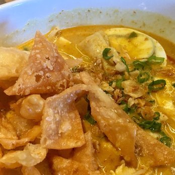 Manaow - southern-style CURRY NOODLES - Thai Near Me - Long Beach, California Manaow - southern-style CURRY NOODLES - Thai Near Me - Long Beach, California
