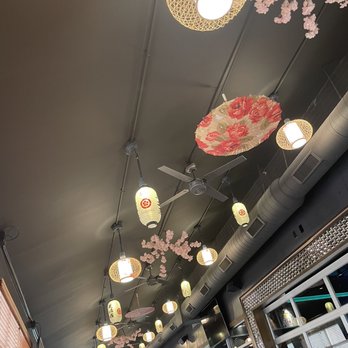 Umiya - Decor - Sushi Bars Near Me - San Antonio, Texas