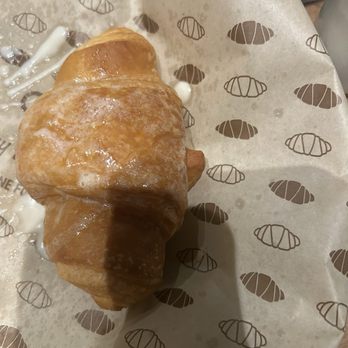 Cheddar's Scratch Kitchen - Honey Butter Croissants - American Near Me - Orlando, Florida