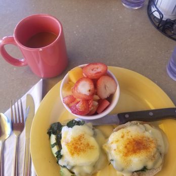 Chad's - Californian eggs benedict was really good made perfectly! Not pictured is my hashbrowns they forgot but ended up making. - Breakfast & Brunch Near Me - Santa Barbara, California