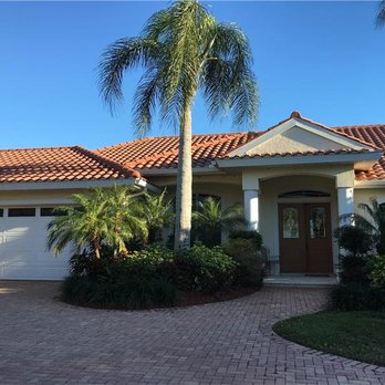 Overseas Realty Inc - 374 Highland Shores Dr Riverfront Home for Sale - Real Estate Services Near Me - Sarasota, Florida Overseas Realty Inc - 374 Highland Shores Dr Riverfront Home for Sale - Real Estate Services Near Me - Sarasota, Florida