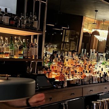 Maple & Ash - Steakhouses Near Me - Chicago, Illinois