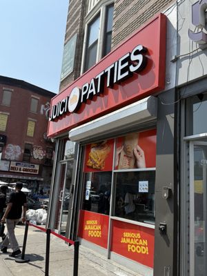 Juici Patties by null