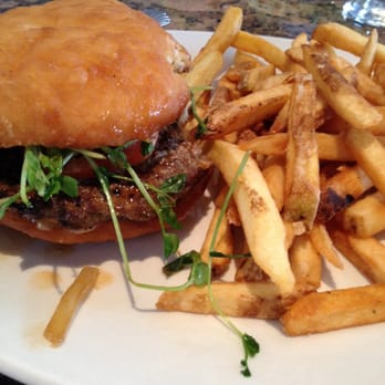 Gold Eagle Lodge - Bannock bison burger - Hotels Near Me - North Battleford, Saskatchewan Gold Eagle Lodge - Bannock bison burger - Hotels Near Me - North Battleford, Saskatchewan