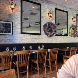 Schilleci's New Orleans Kitchen - Wall to the left of our table