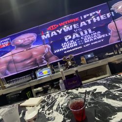 Lifestyle Sports Bistro - Screens in front of bar