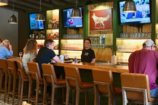 THE RED FOX - Updated January 2025 - 26 Photos & 34 Reviews - 562 Russ