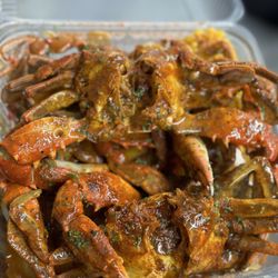 Palate Paradise - " Mix and Mingle" 3 Blue Crabs and 4 Jumbo Shrimp with corn, potato, and Turkey sausage; topped with our garlic butter sauce.