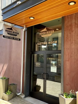 Hood River Distillers Tasting Room by null