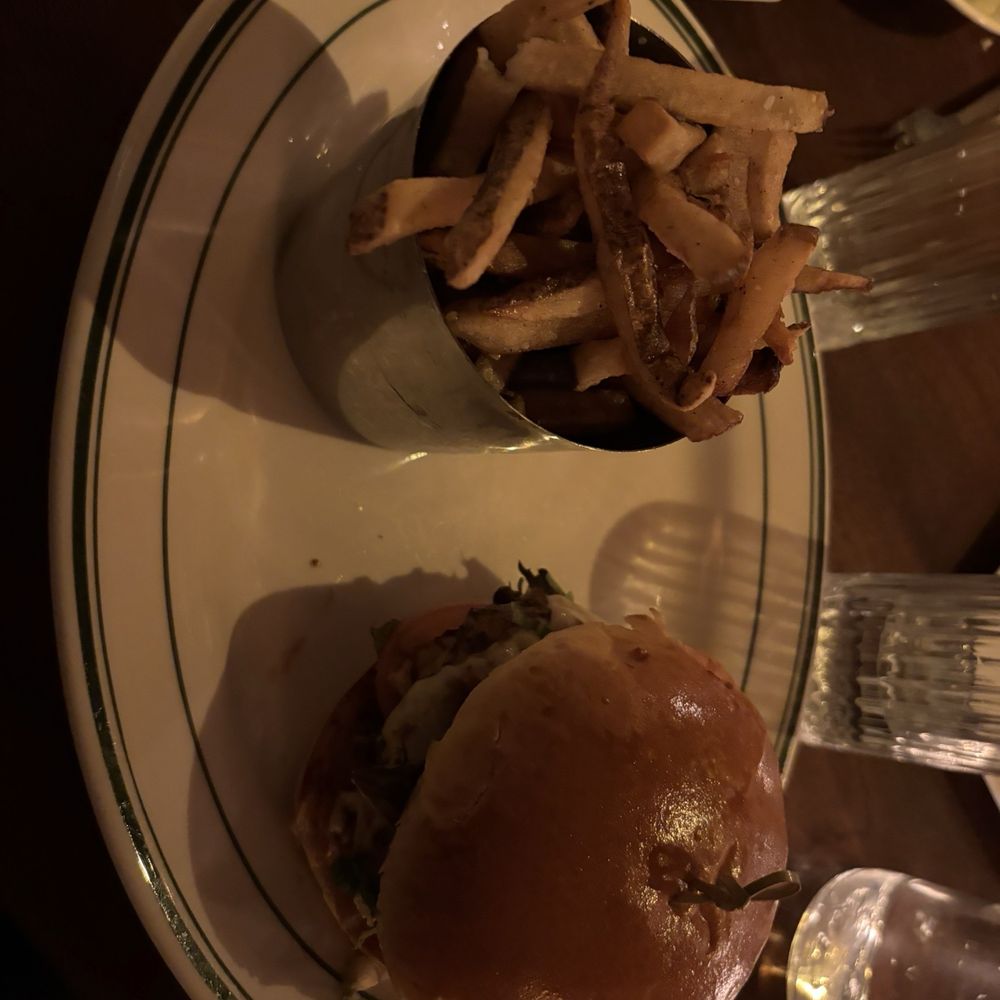 The Delaware Restaurant & Bar - blackened chicken sandwich - New American Near Me - Albany, New York The Delaware Restaurant & Bar - blackened chicken sandwich - New American Near Me - Albany, New York