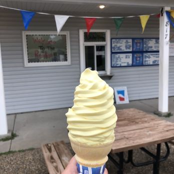 The Raider - Medium Lemon Ice Cream Cone - Ice Cream & Frozen Yogurt Near Me - Williamsburg, Iowa