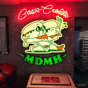 Casse-Croûte MangeDansMonHood - Burgers Near Me - Montreal, Quebec Casse-Croûte MangeDansMonHood - Burgers Near Me - Montreal, Quebec
