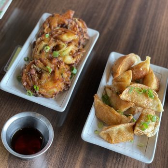 Noods Ramen Bar - Left to right: Veggie kakiage, Kim chee potstickers - Ramen Near Me - Honolulu, Hawaii Noods Ramen Bar - Left to right: Veggie kakiage, Kim chee potstickers - Ramen Near Me - Honolulu, Hawaii