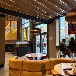 McDonald's - Inside