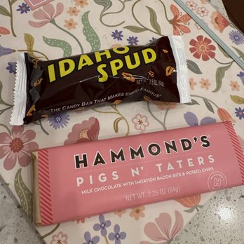 Big Idaho Potato Hotel - Chocolate souvenirs - Hotels Near Me - Boise, Idaho Big Idaho Potato Hotel - Chocolate souvenirs - Hotels Near Me - Boise, Idaho