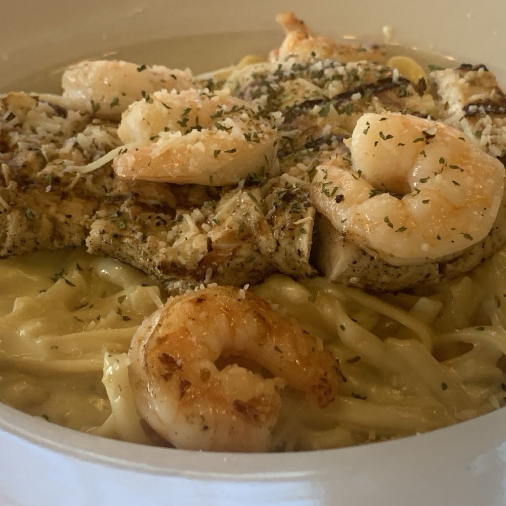Charred Oak Kitchen and Bar - Chicken and Shrimp Alfredo. - New American Near Me - Columbus, Georgia