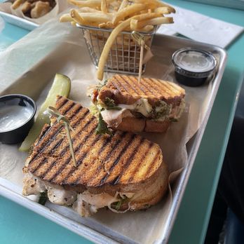 Rizzo's Bar & Inn - Chicken pesto panini - New American Near Me - Chicago, Illinois