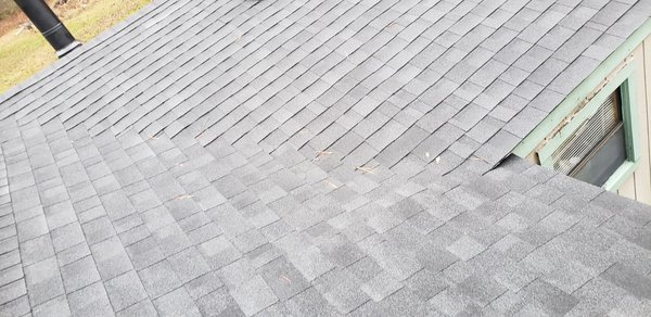 Donnie Long Roofing Logo