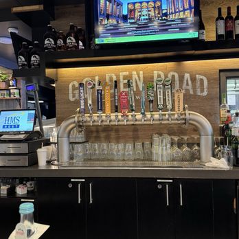 Golden Road Brewing - Bar - Breweries Near Me - Los Angeles, California