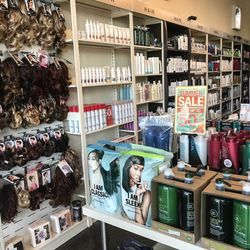 Trade Secrets - Kitchener Sunrise Shopping Centre - Trade-Secrets---Kitchener-Sunrise-Shopping-Centre-hair-extension,summer-sale,shampoo.hair