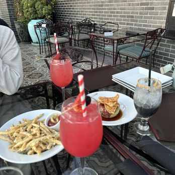 Perch - Berry La  Ahi Tuna Tartare Perch Truffle Cheese Fries - Lounges Near Me - Los Angeles, California