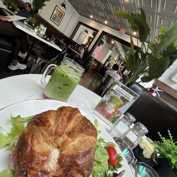 Crema Gourmet - Coffee & Tea Near Me - Miami, Florida