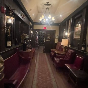 Sperry's Restaurant - The entry area - Steakhouses Near Me - Franklin, Tennessee