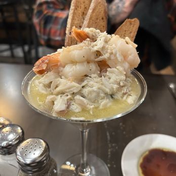 Mannino's - Mannino's Crab-tini - Italian Near Me - Moyock, North Carolina Mannino's - Mannino's Crab-tini - Italian Near Me - Moyock, North Carolina