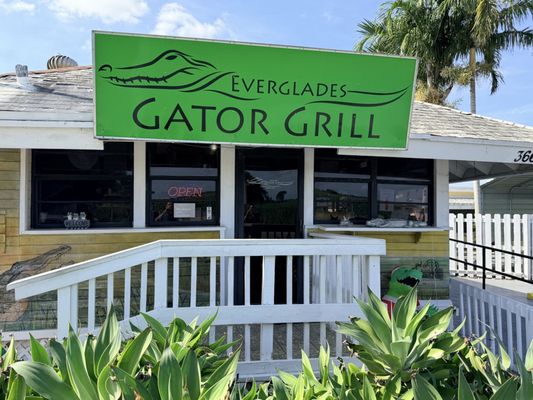 Everglades Gator Grill by null