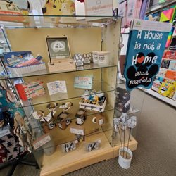 Kristi's Hallmark Gold Crown - Dog & Cat items. 2/29/2024