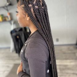 Pure Growth Beauty Bar - Knotless braids