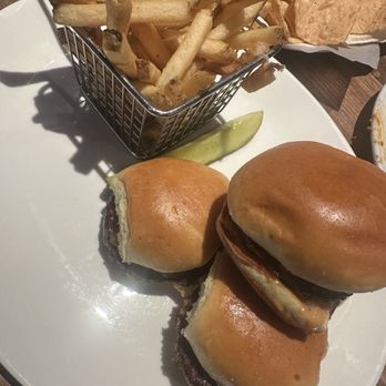 Yard House Boston - Sliders - Beer Bar Near Me - Boston, Massachusetts Yard House Boston - Sliders - Beer Bar Near Me - Boston, Massachusetts