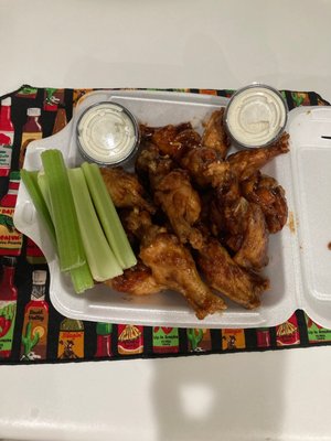 Pluckers Wing Bar by null