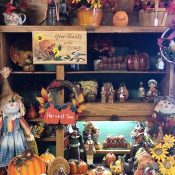 Banker Orchards - Fall decorations - Fruits & Veggies Near Me - Plattsburgh, New York
