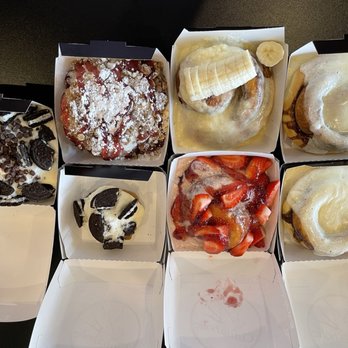 Cinnaholic - Here we tried the Oreo, banana, jelly donut, original and Oreo cookie dough... - Bakeries Near Me - Henderson, Nevada