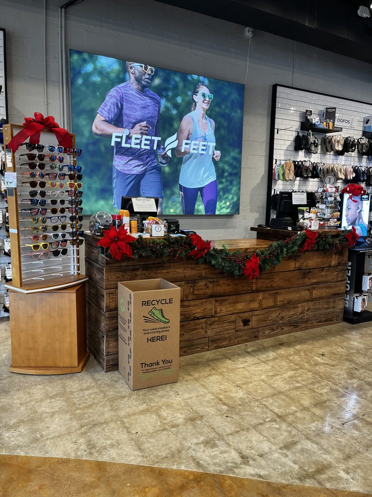 FLEET FEET TUPELO Updated September 2024 11 Photos 323 W Main