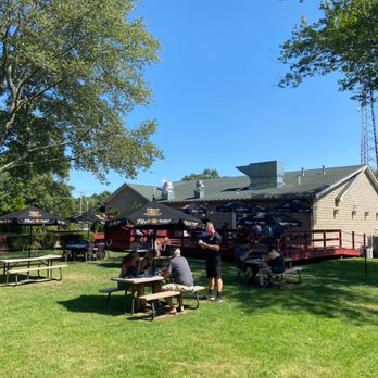 Cornerstone Pub - Outdoor backyard sitting - New American Near Me - Exeter, Rhode Island