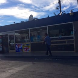 Arco Station on Western & Melrose