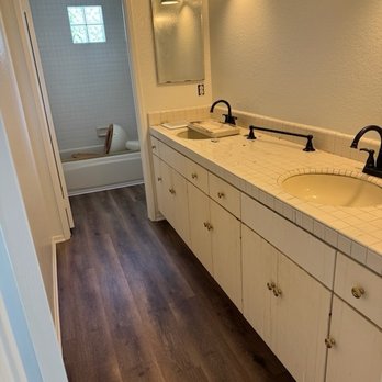 PBH Builders - Jack & Jill bathroom - General Contractors Near Me - San Diego, California PBH Builders - Jack & Jill bathroom - General Contractors Near Me - San Diego, California