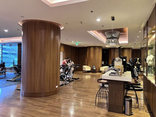 Makati Shangri-La by null