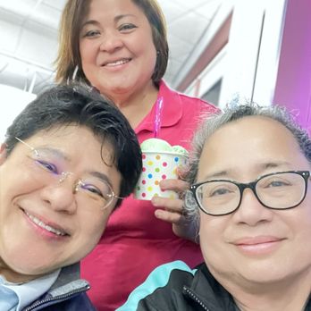 Village Creamery - Friends reunited over ice cream - Ice Cream & Frozen Yogurt Near Me - Niles, Illinois